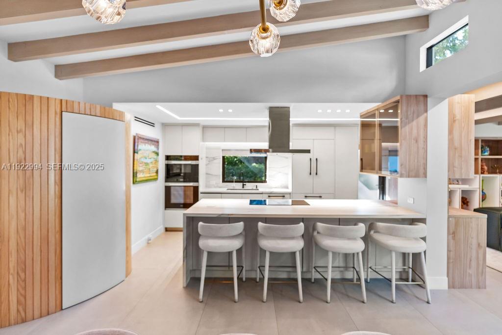 COCONUT GROVE MANOR - Residential