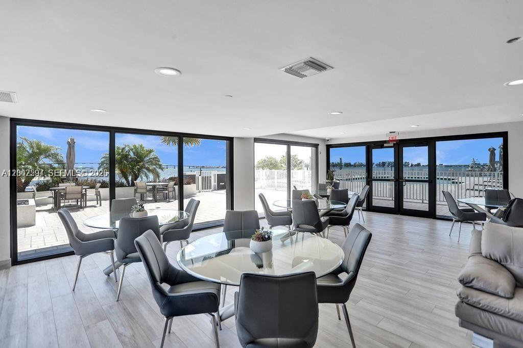 BRICKELL HARBOUR CONDO - Residential Lease