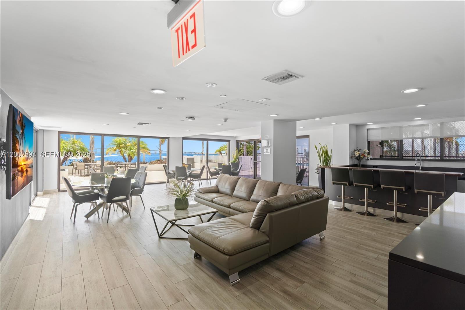 BRICKELL HARBOUR CONDO - Residential Lease