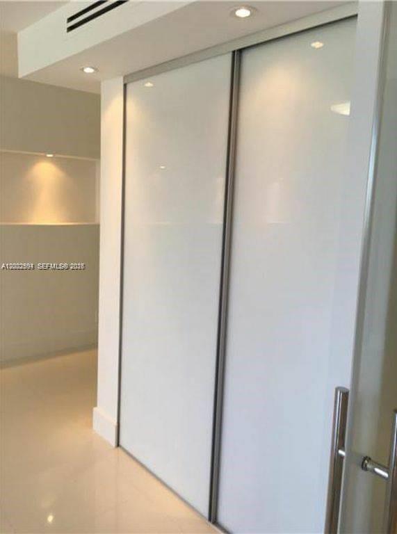 BRICKELL HARBOUR CONDO - Residential Lease