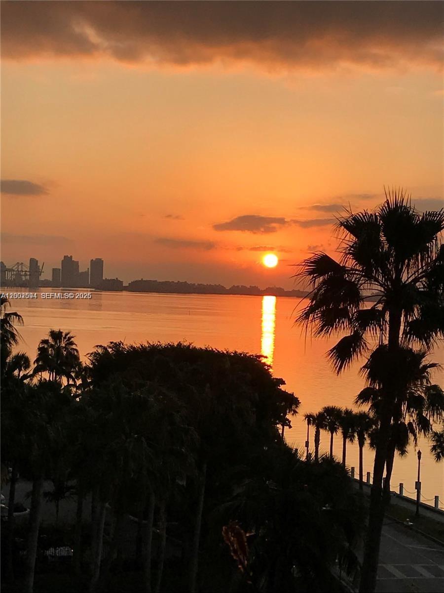 BRICKELL HARBOUR CONDO - Residential Lease