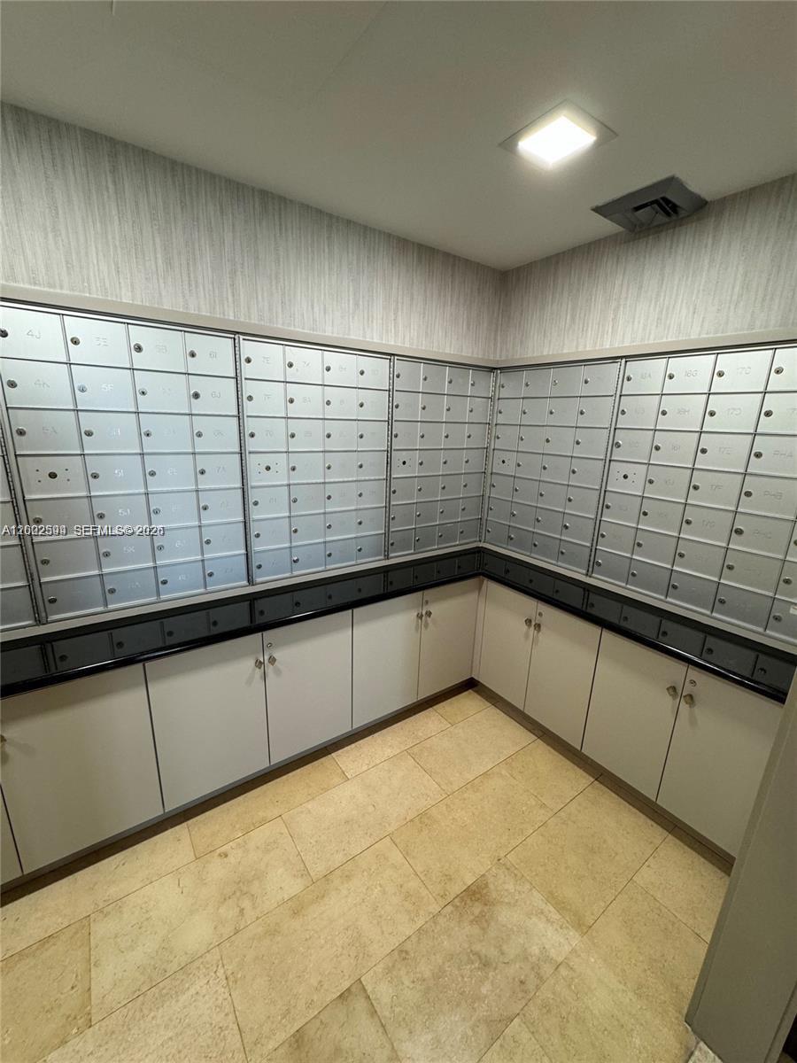 BRICKELL HARBOUR CONDO - Residential Lease