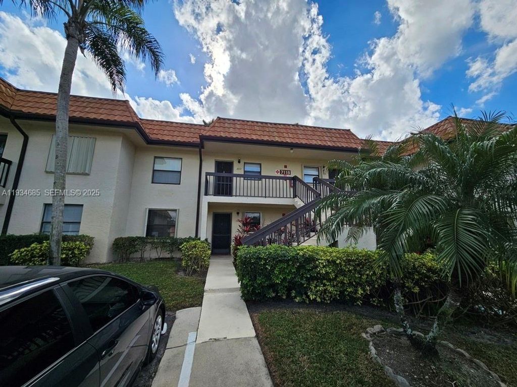 Photo of 7118 Golf Colony Ct #103, Lake Worth, FL 33467 (MLS # A11934685)