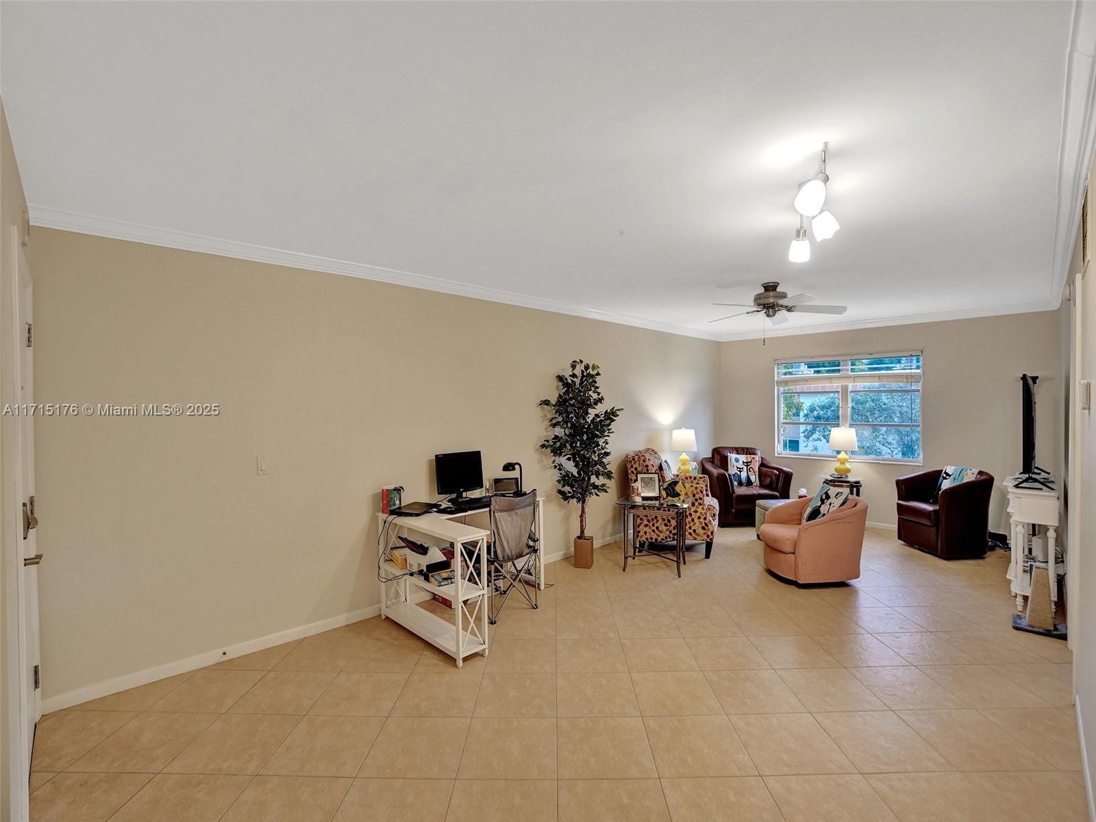 1950 N Andrews Ave 204D
