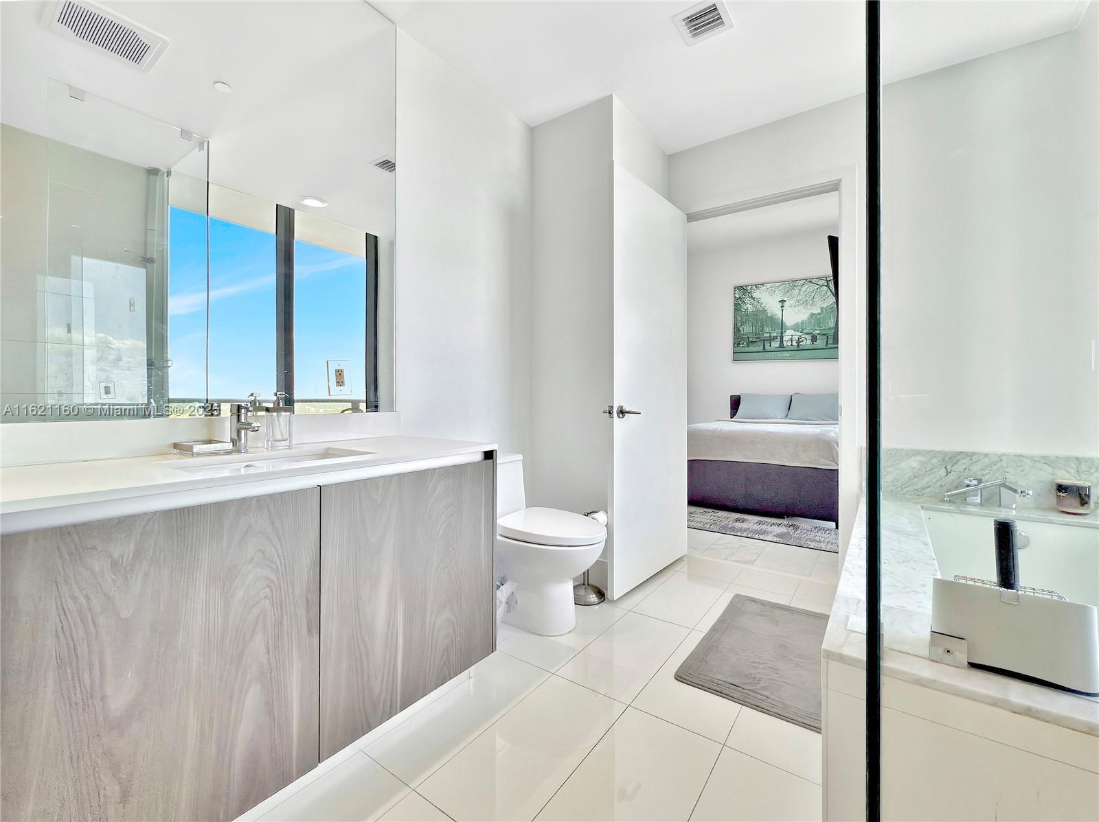 GRAN PARAISO CONDO - Residential