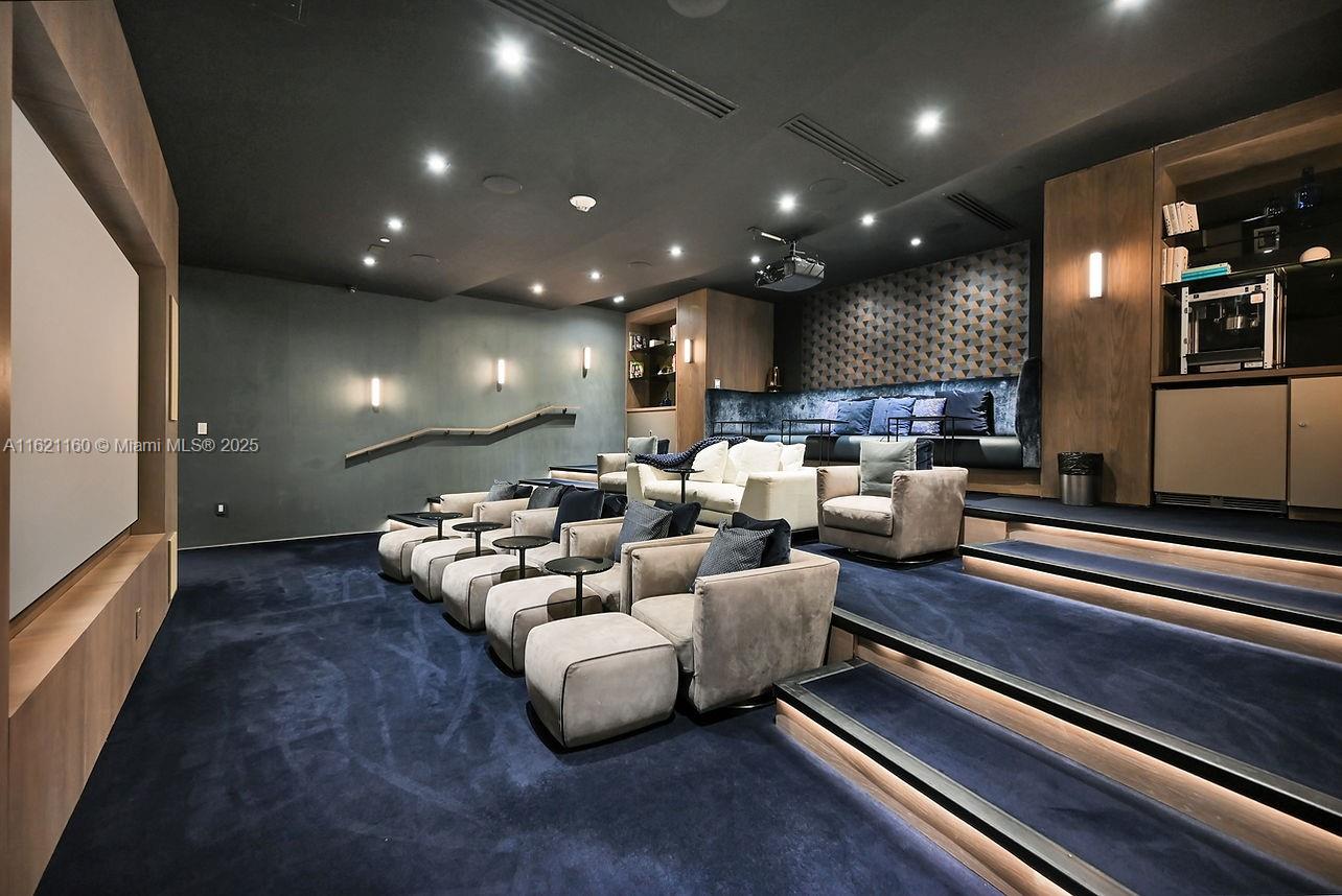 GRAN PARAISO CONDO - Residential