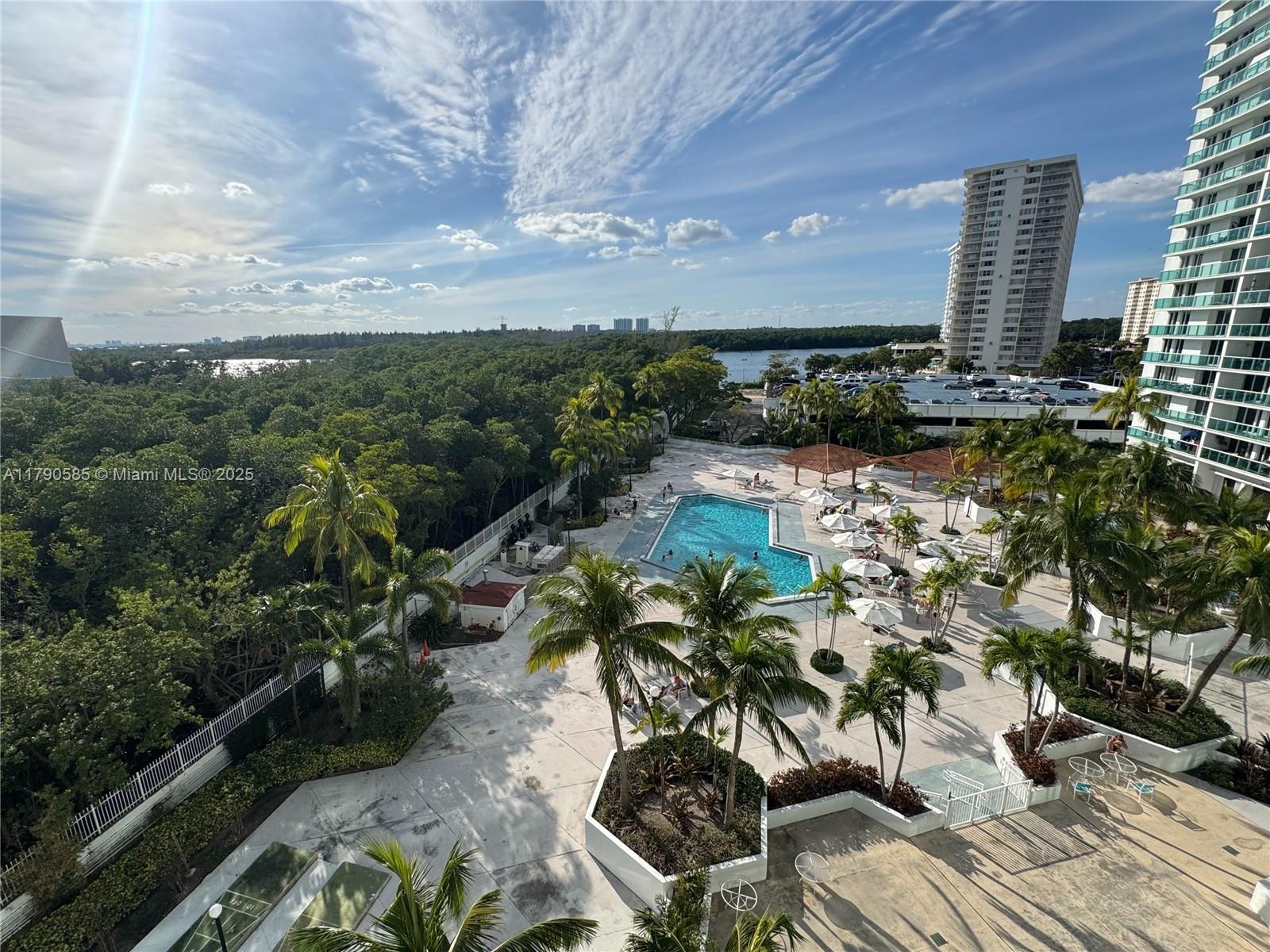 ARLEN HOUSE EAST CONDO - Residential