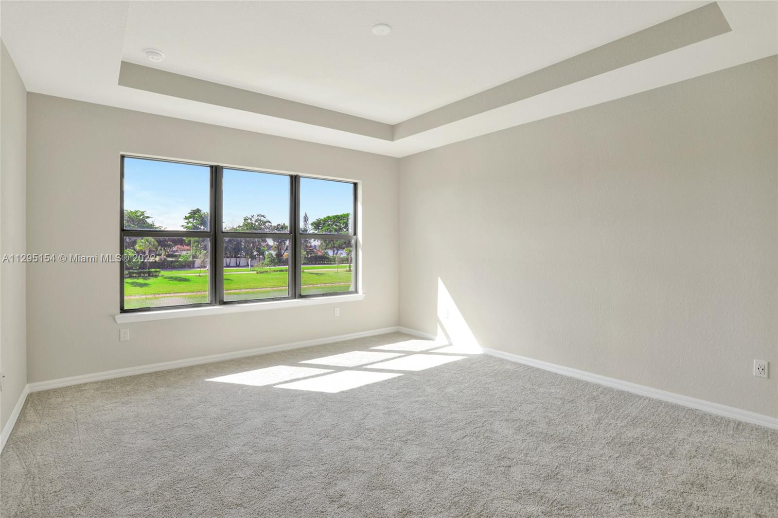 OAK TREE PROPERTY REDEVEL - Residential Lease
