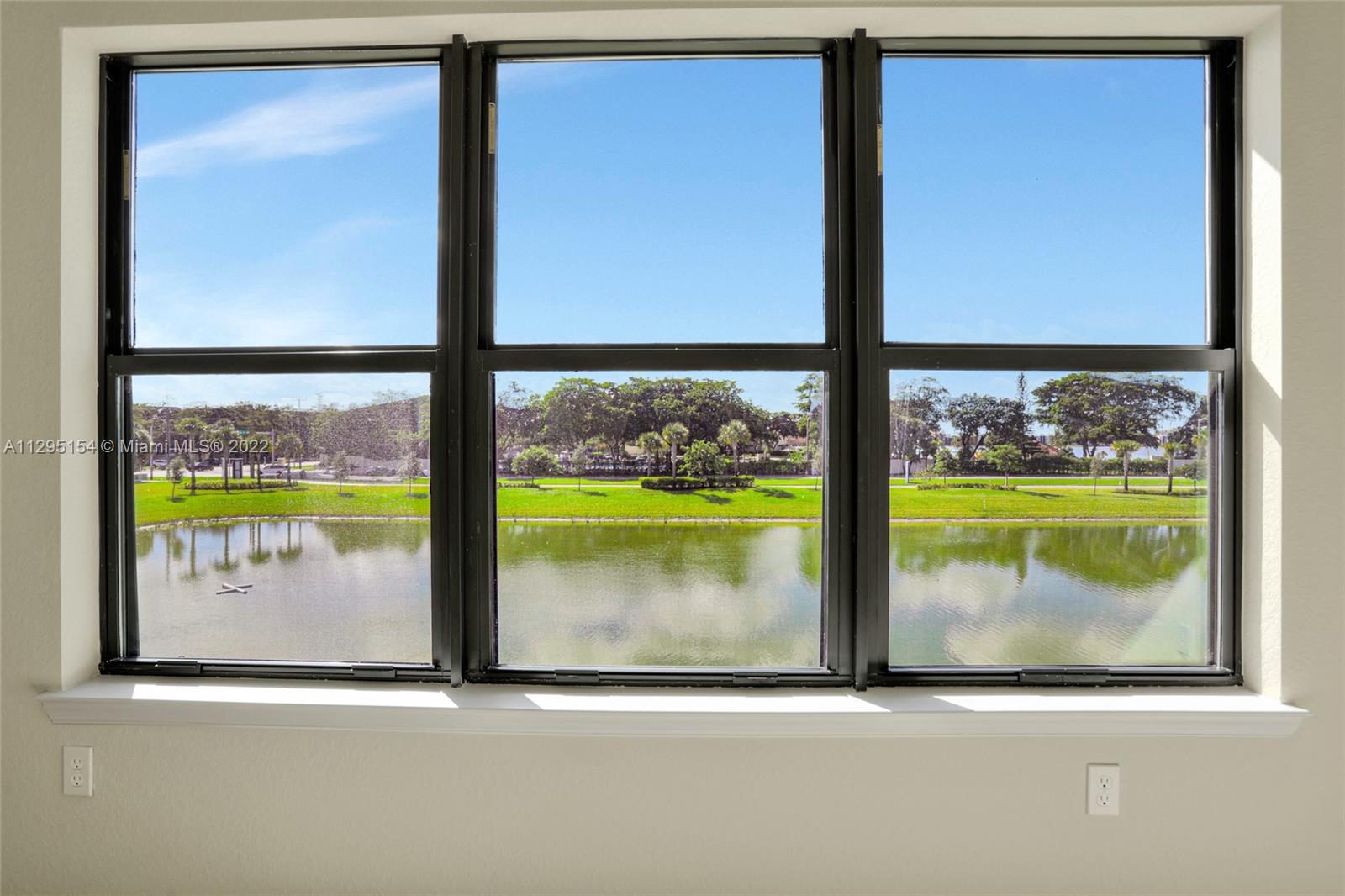 OAK TREE PROPERTY REDEVEL - Residential Lease