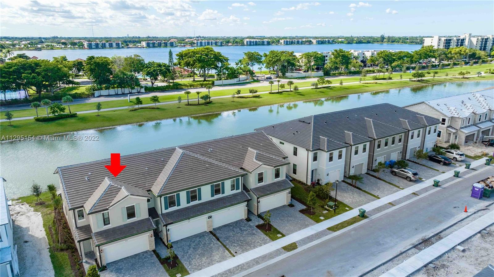OAK TREE PROPERTY REDEVEL - Residential Lease