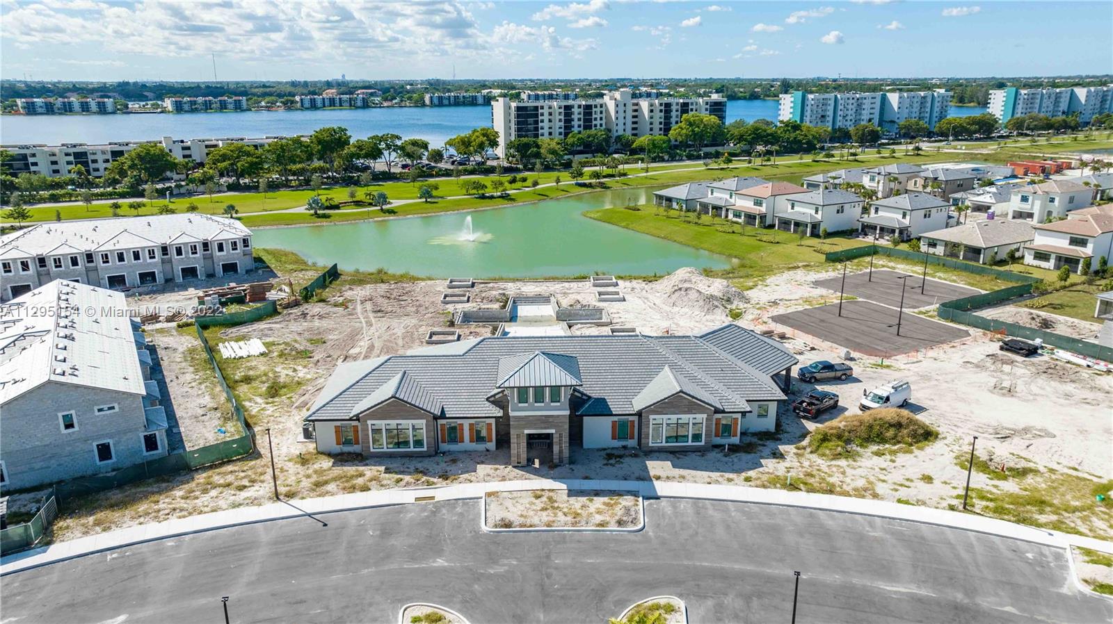 OAK TREE PROPERTY REDEVEL - Residential Lease