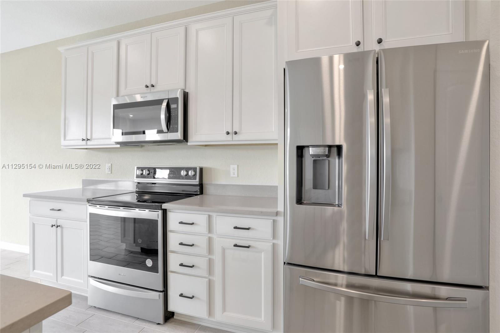 OAK TREE PROPERTY REDEVEL - Residential Lease