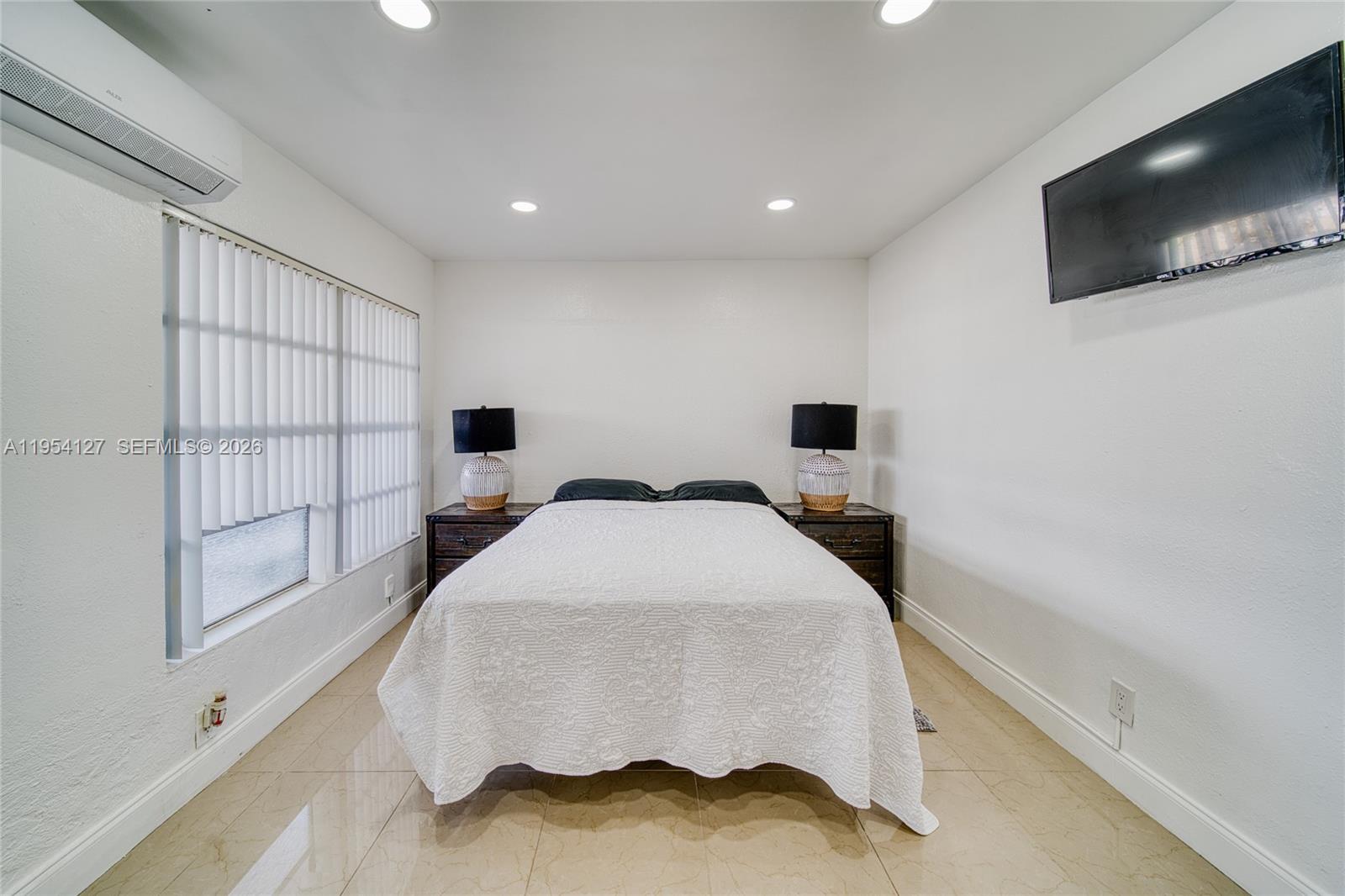 WOODLAWN - Residential