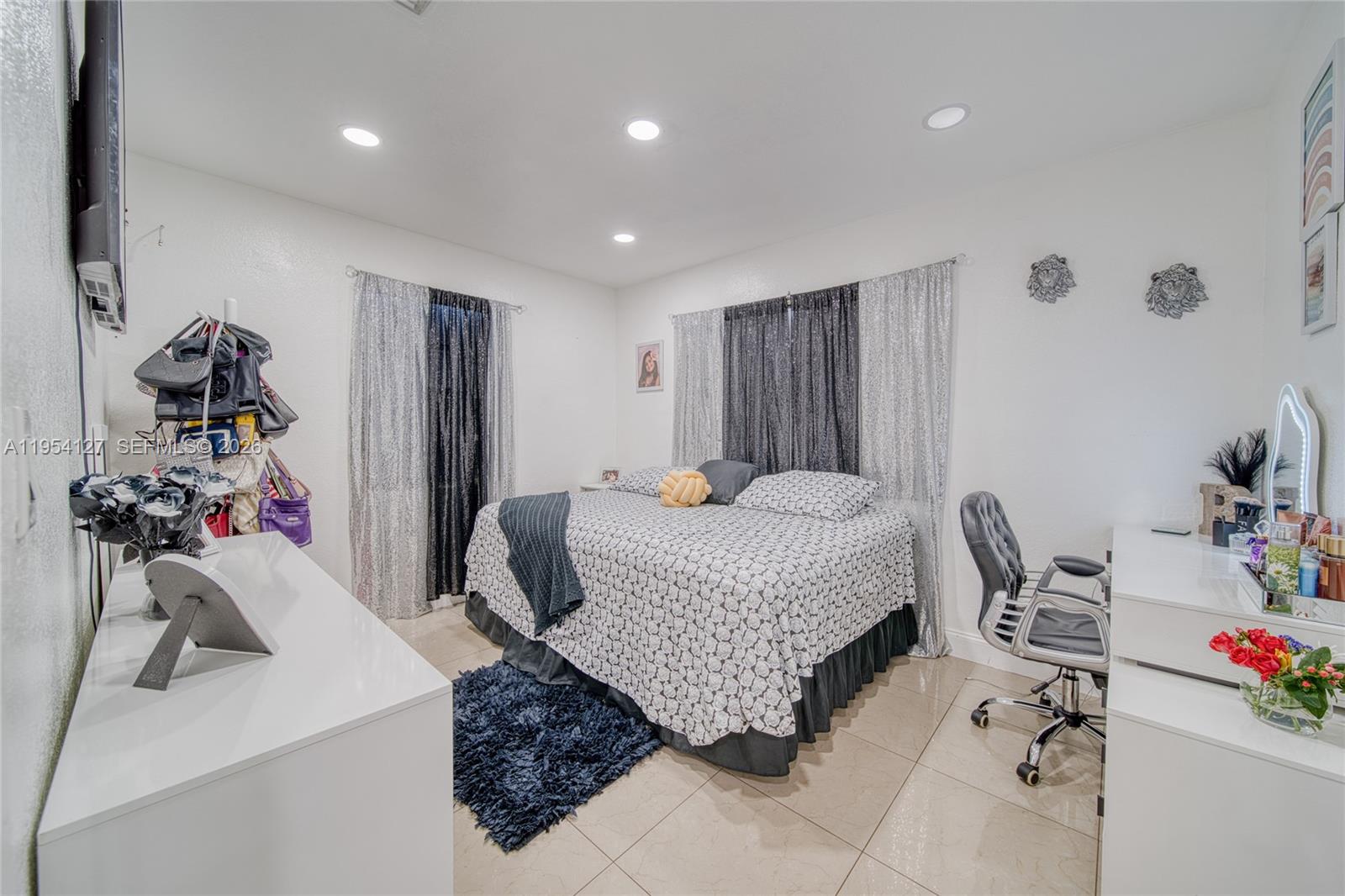 WOODLAWN - Residential