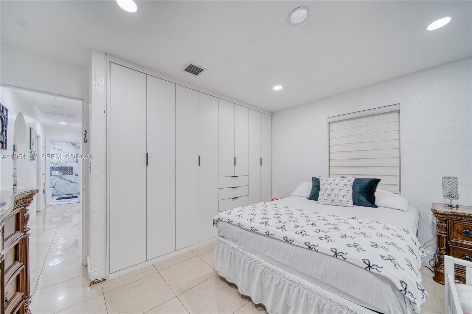 WOODLAWN - Residential