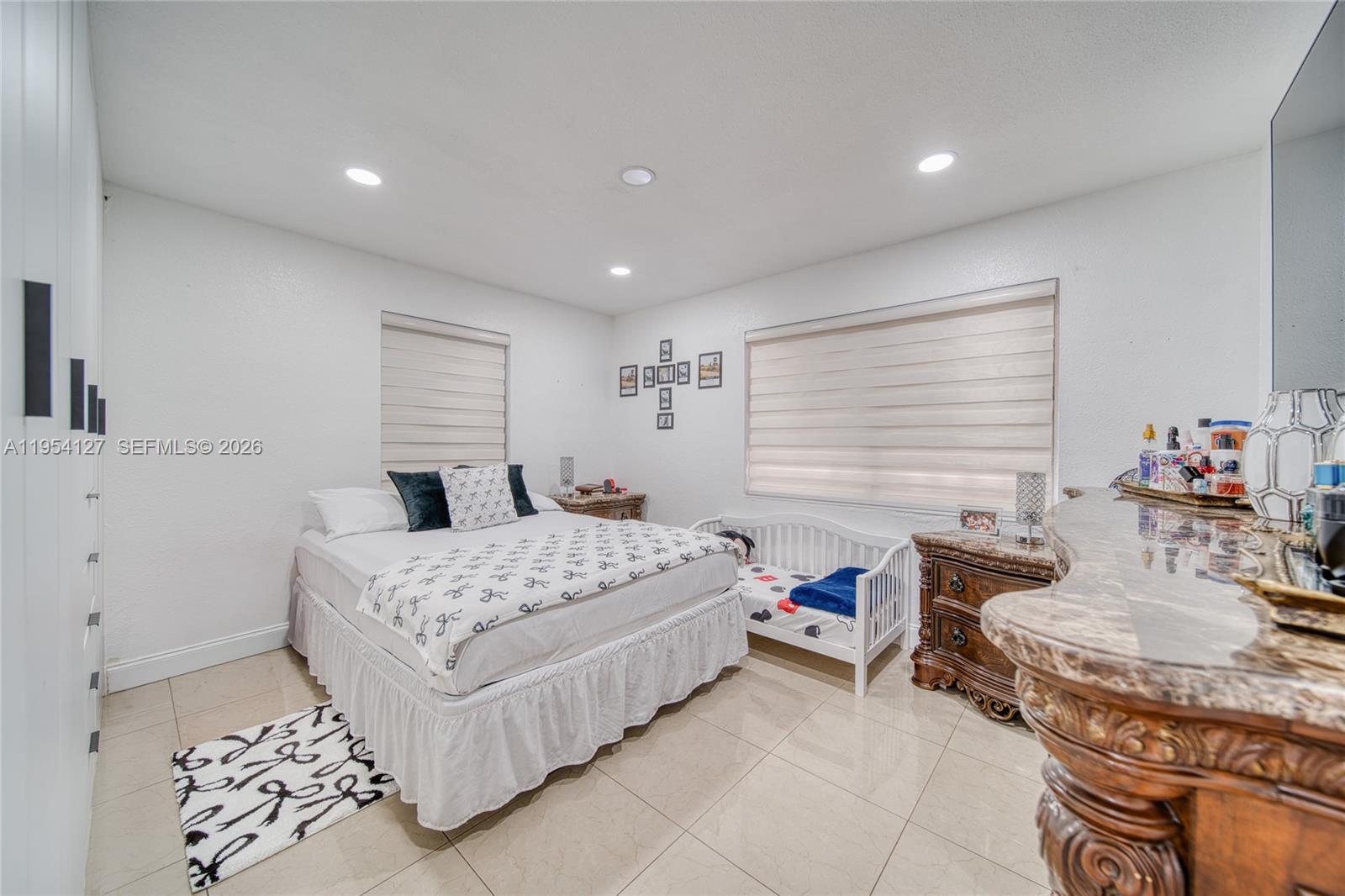 WOODLAWN - Residential