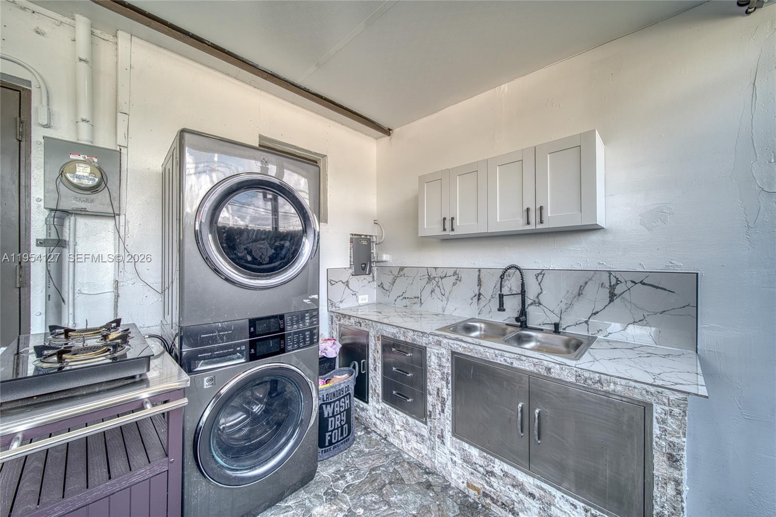 WOODLAWN - Residential