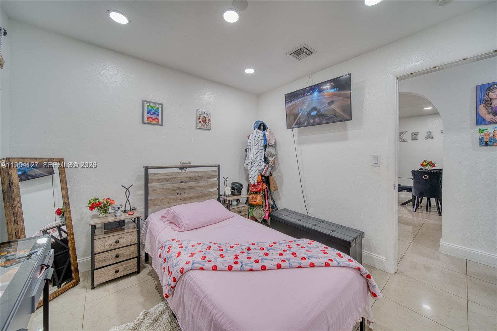 WOODLAWN - Residential