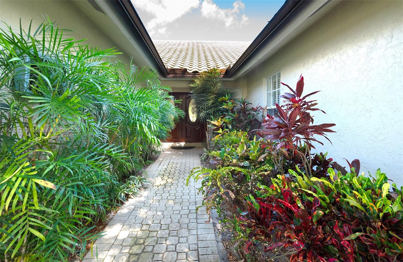 2215 SW 14th Pl