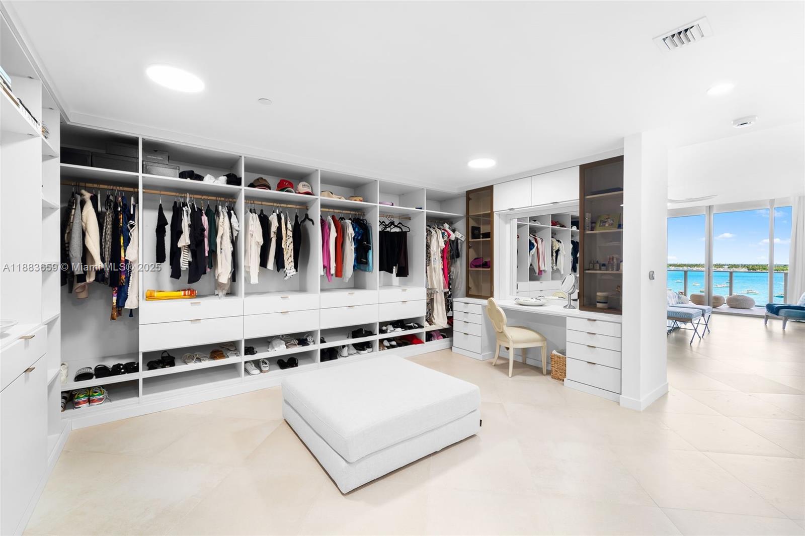 Onda Residences - Residential