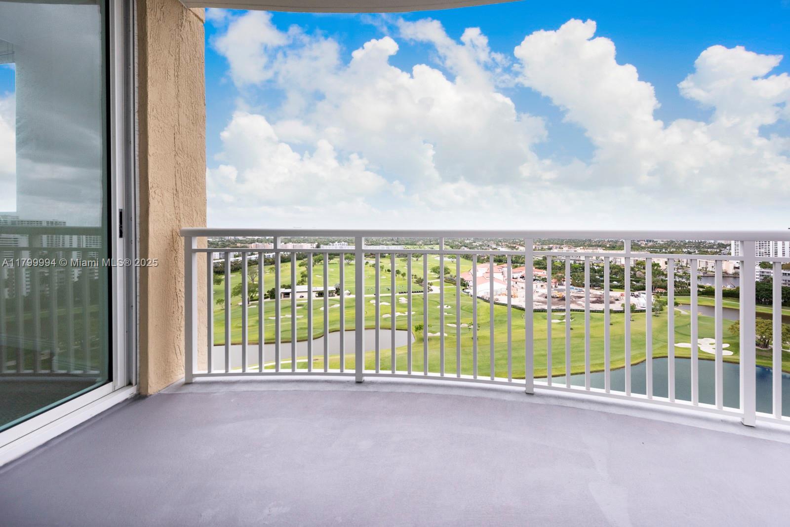 DUO CONDOMINIUM WEST - Residential