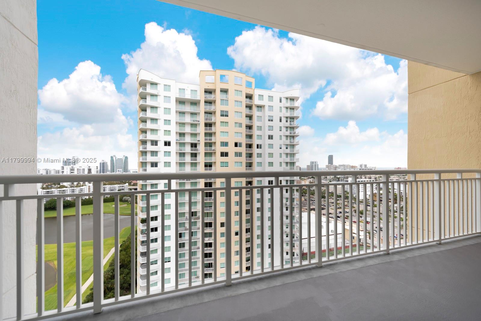 DUO CONDOMINIUM WEST - Residential