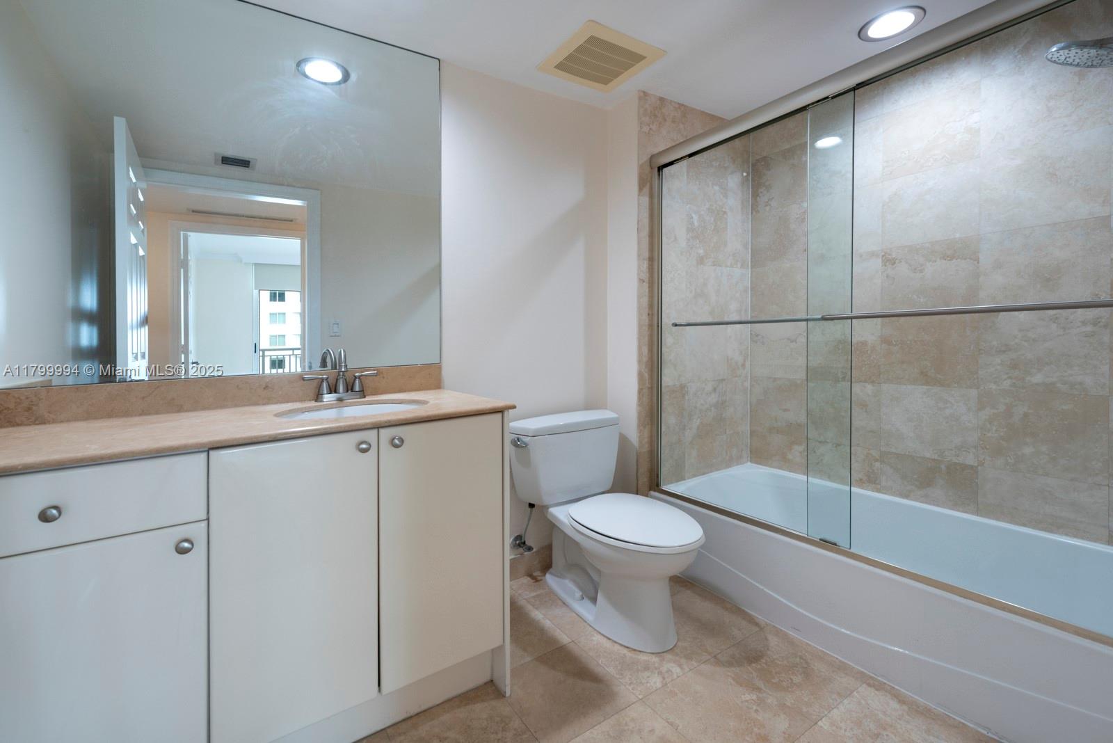 DUO CONDOMINIUM WEST - Residential