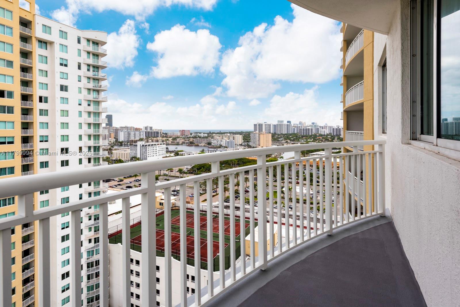 DUO CONDOMINIUM WEST - Residential