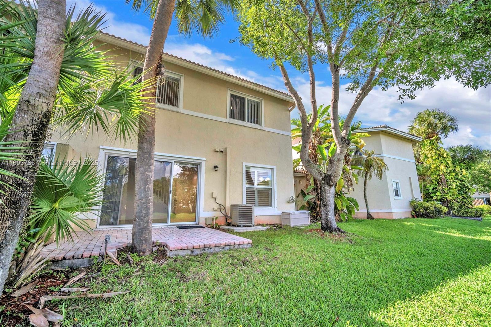 PEMBROKE ISLES 1 - Residential Lease