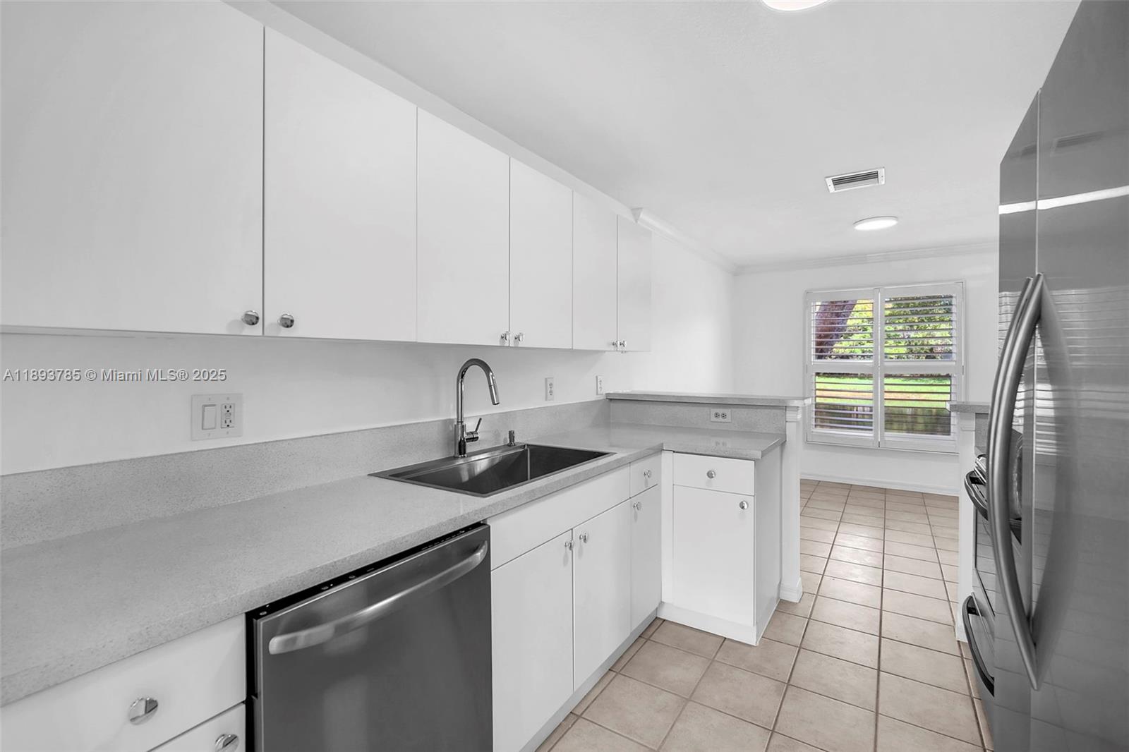 PEMBROKE ISLES 1 - Residential Lease
