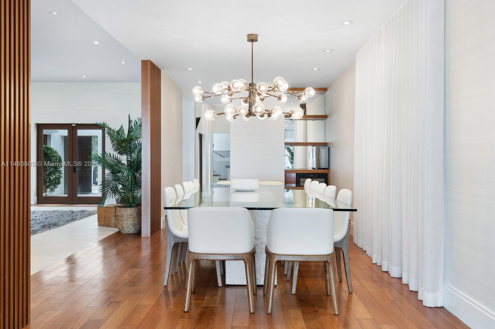 GOLDEN BEACH SEC C - Residential