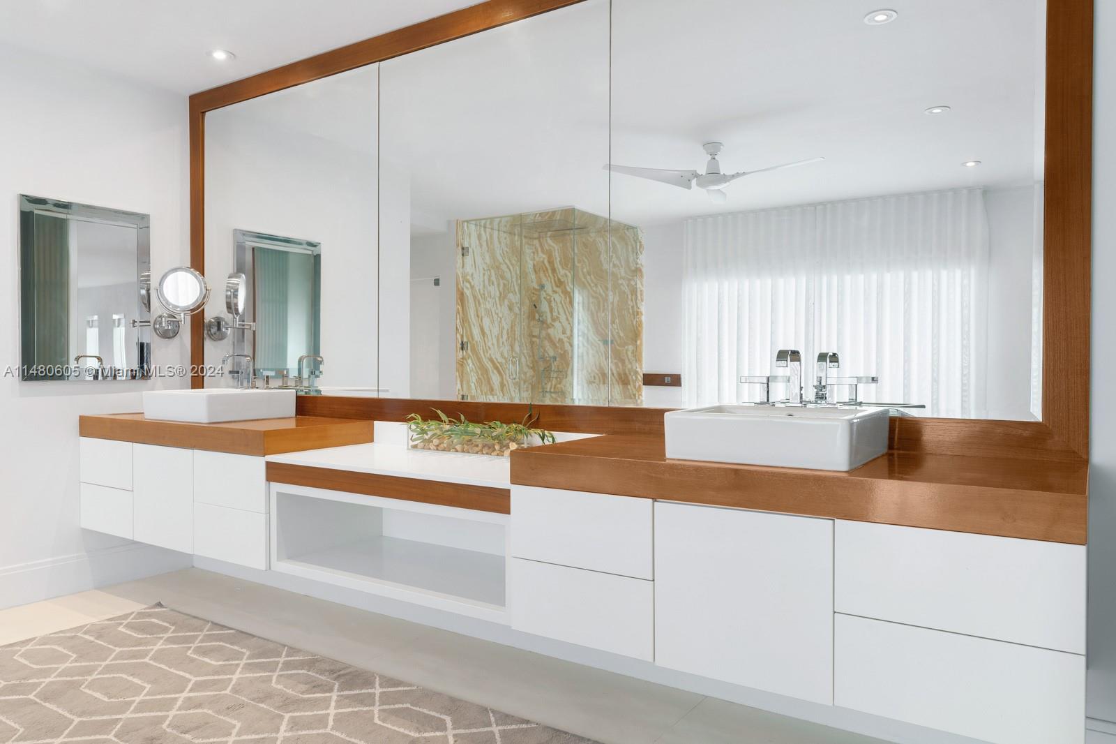 GOLDEN BEACH SEC C - Residential
