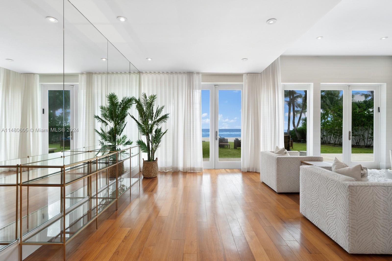 GOLDEN BEACH SEC C - Residential