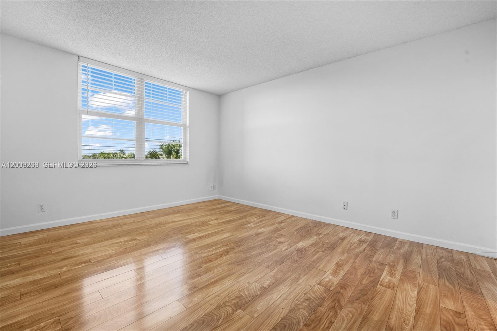 CORONADO AT JACARANDA PHA - Residential