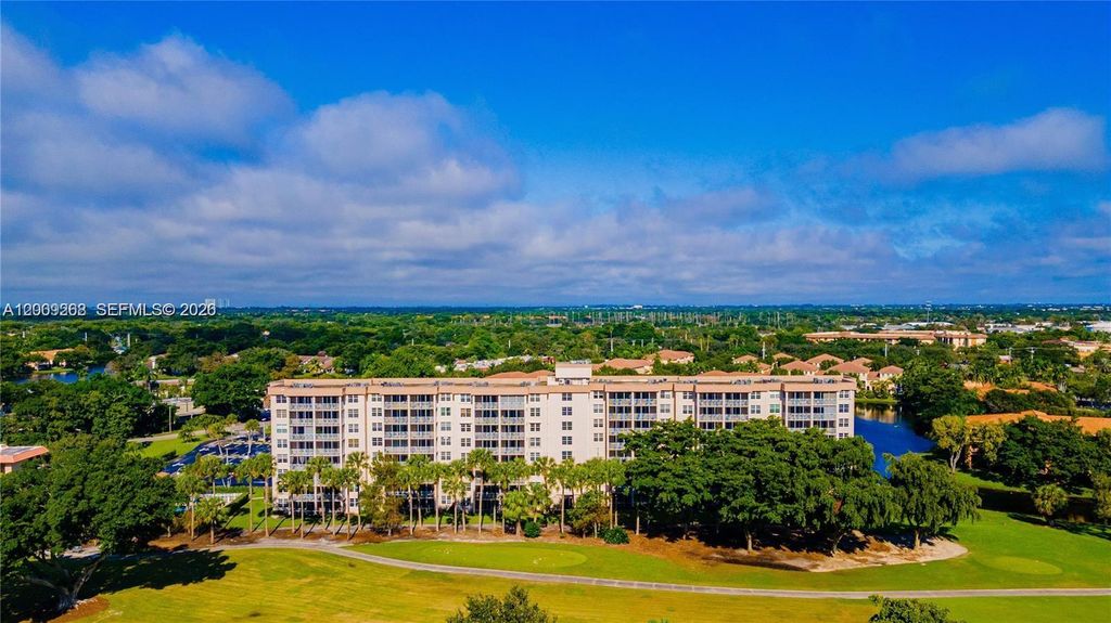 Photo of 250 Jacaranda Dr #508, Plantation, FL 33324 (MLS # A12009268)
