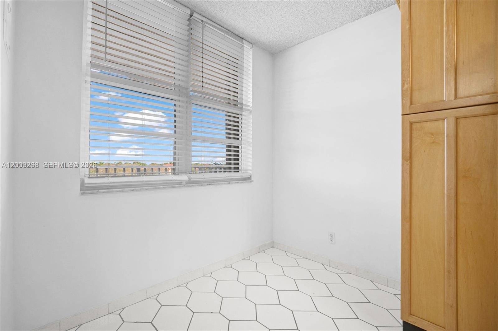 250 Jacaranda Dr 508