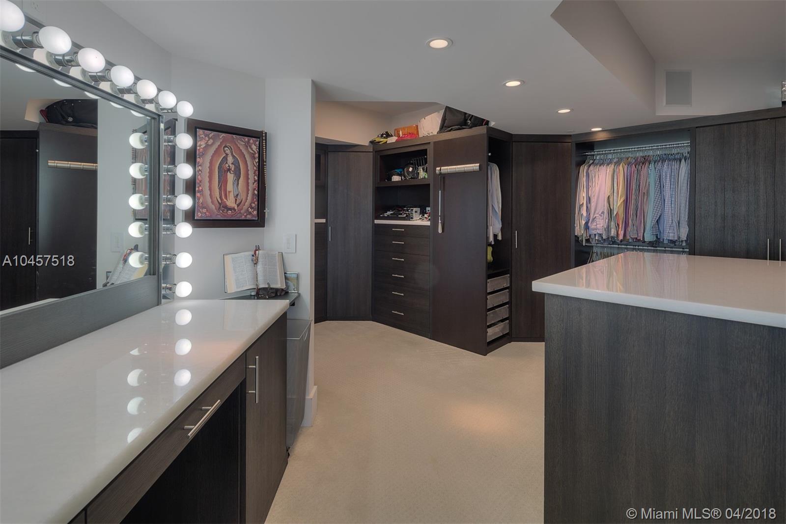 SANTA MARIA CONDO - Residential