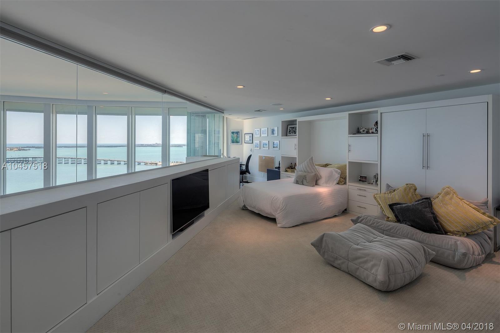 SANTA MARIA CONDO - Residential