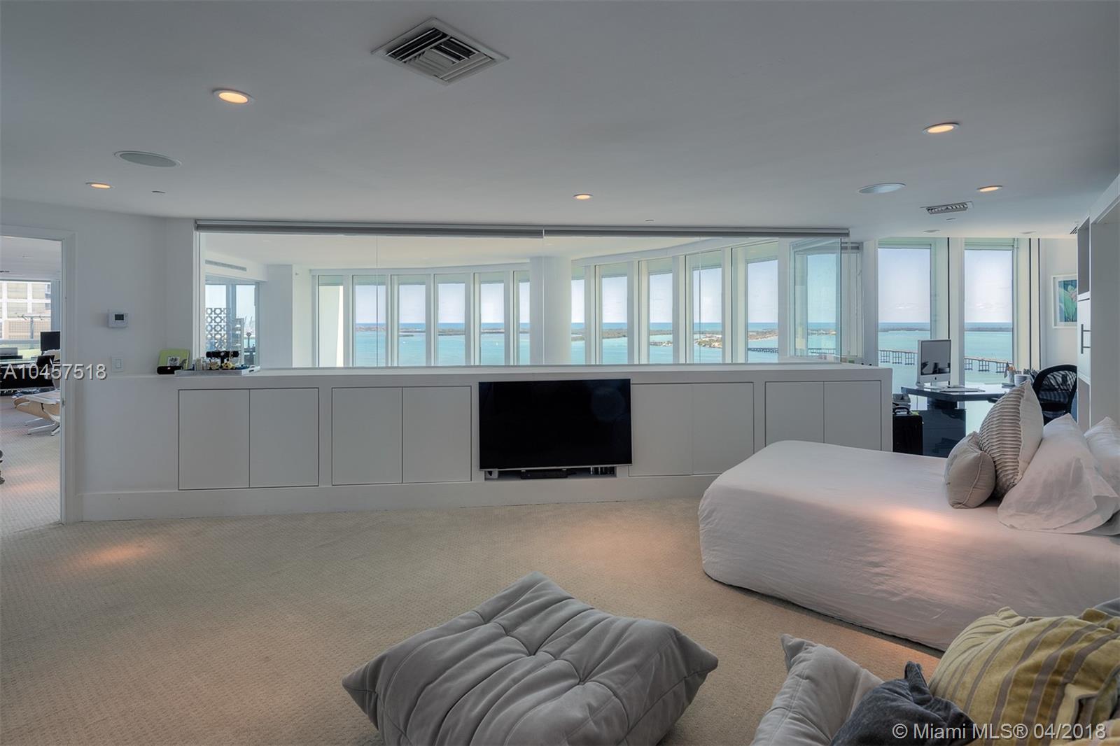 SANTA MARIA CONDO - Residential