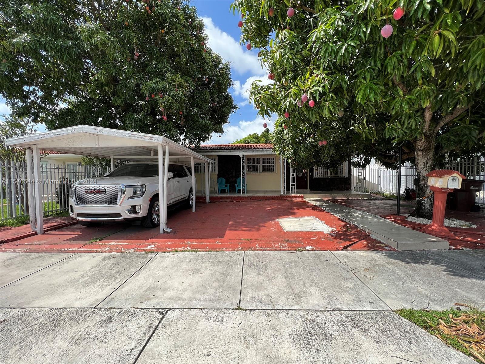 Property for Sale at 334 W 14th St, Hialeah, Miami-Dade County, Florida - Bedrooms: 5 
Bathrooms: 3  - $575,000