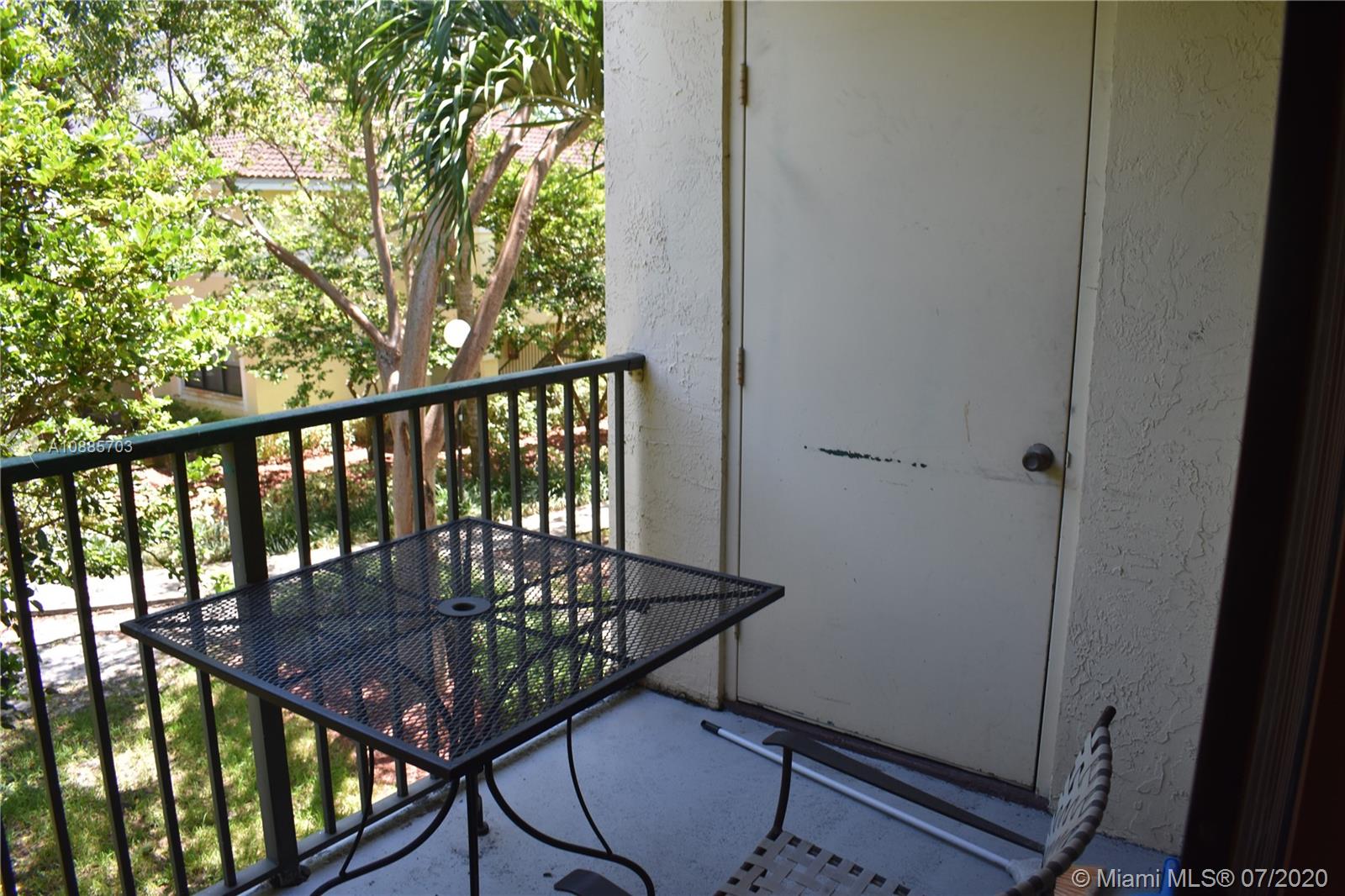 HOLLYWOOD PARC CONDO - Residential