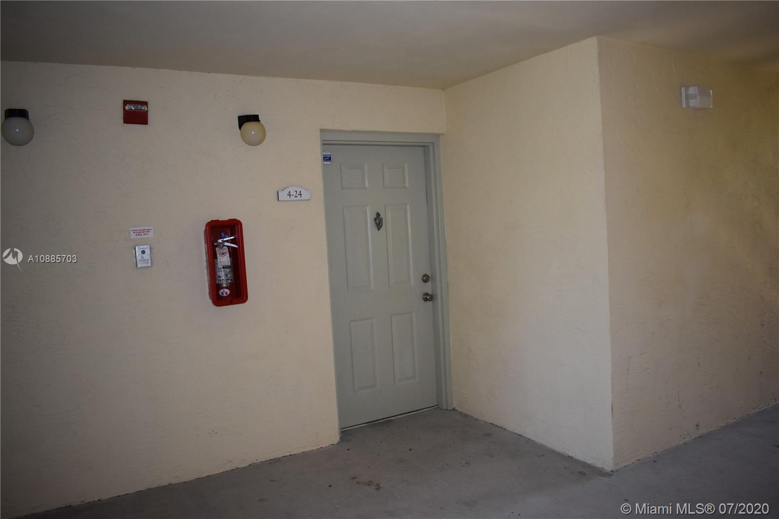 HOLLYWOOD PARC CONDO - Residential