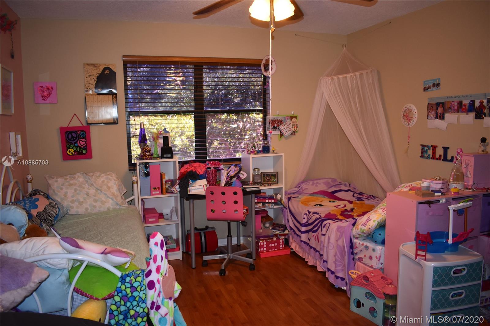 HOLLYWOOD PARC CONDO - Residential