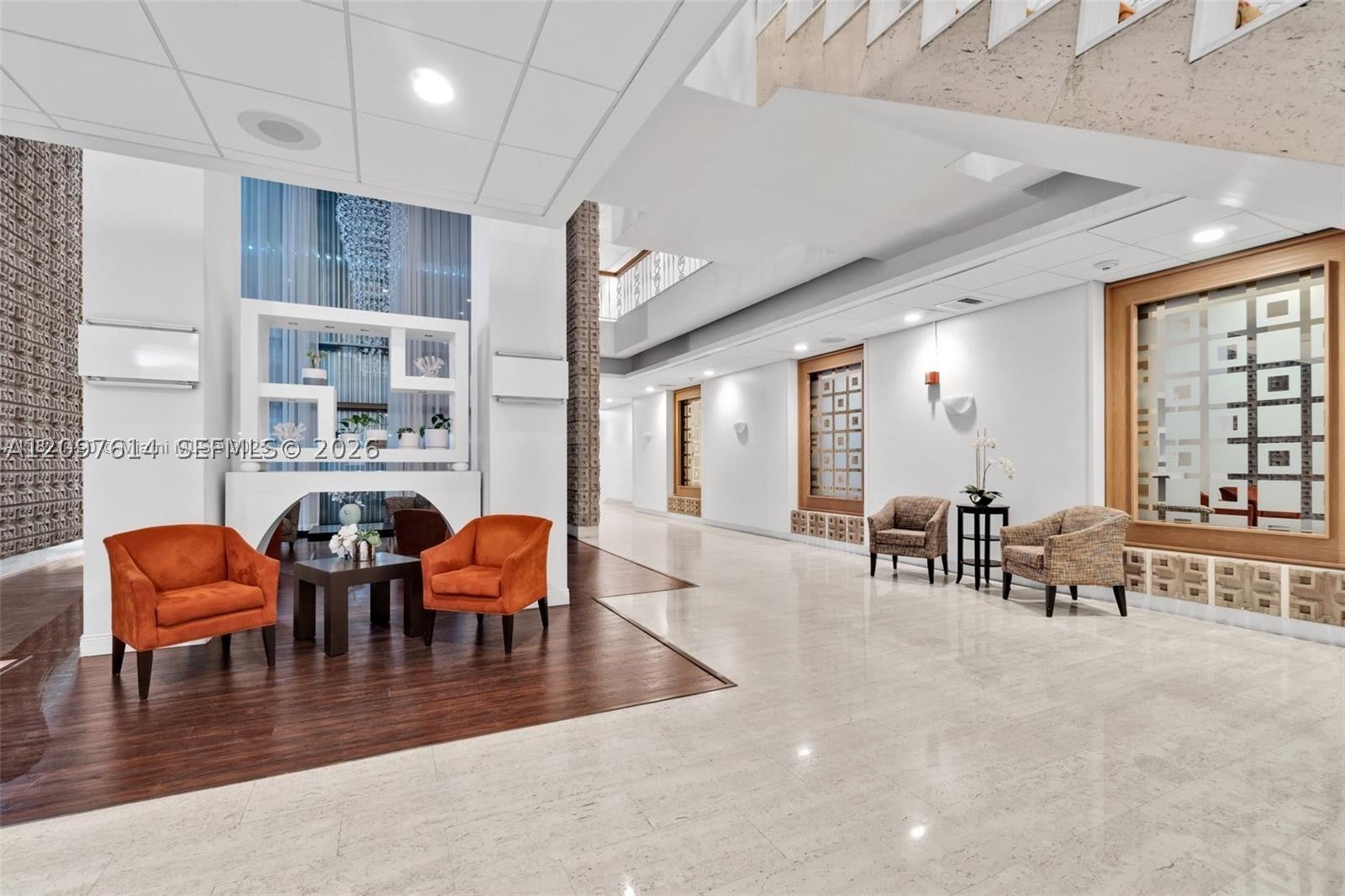 2899 Collins Ave 1738