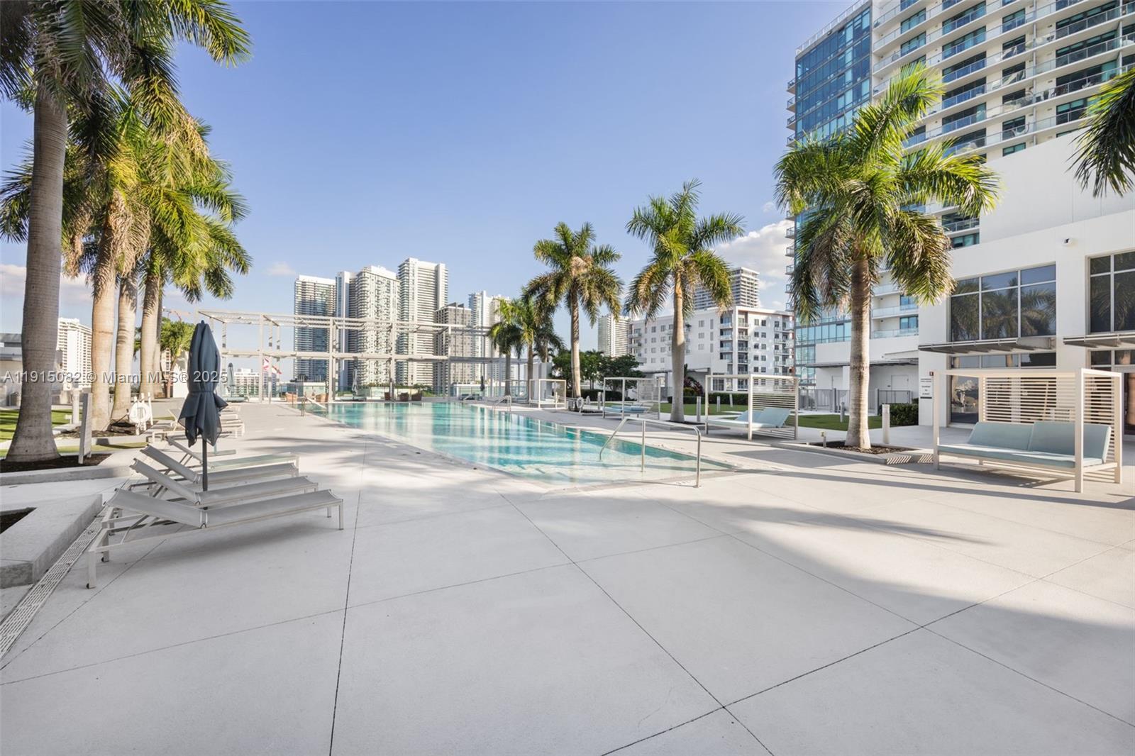 FOUR MIDTOWN MIAMI CONDO - Residential