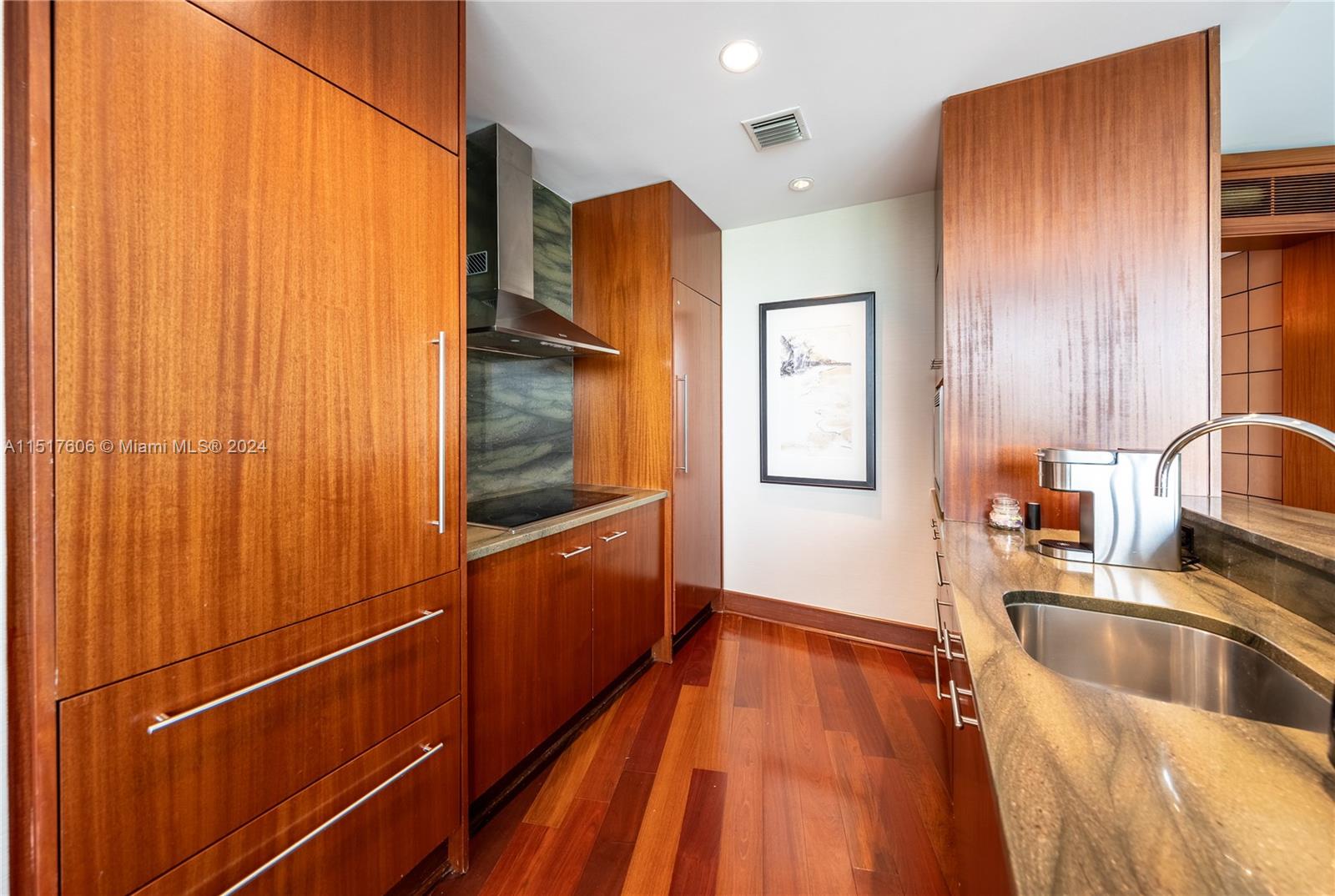 RITZ CARLTON - Residential Lease