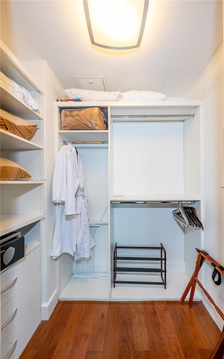 RITZ CARLTON - Residential Lease