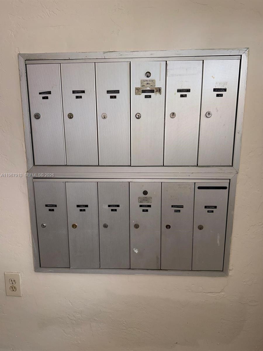 WATERSIDE CONDO - Residential