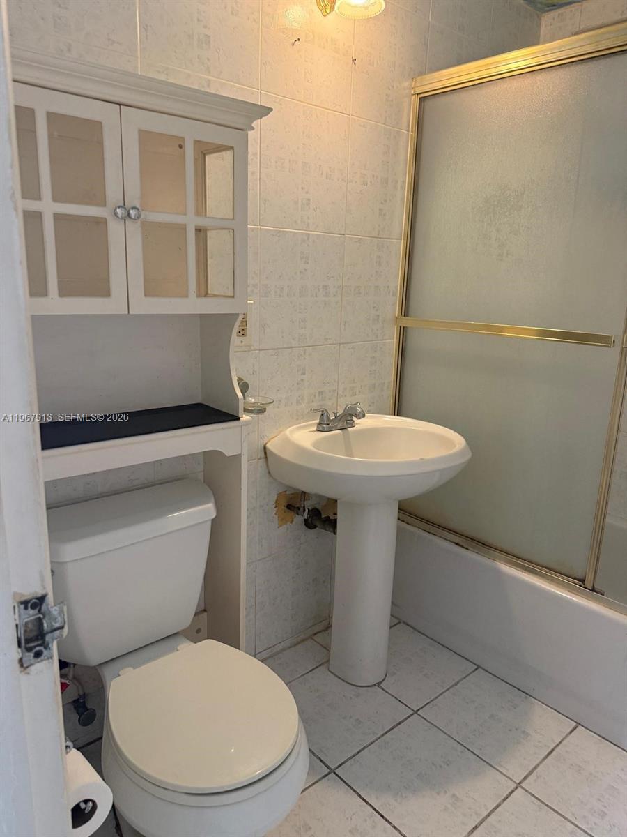 WATERSIDE CONDO - Residential