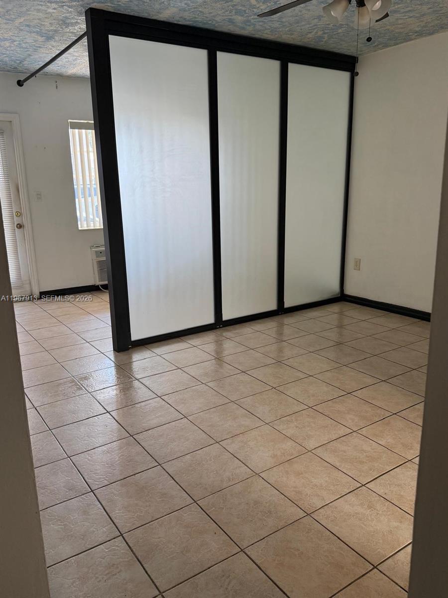 WATERSIDE CONDO - Residential